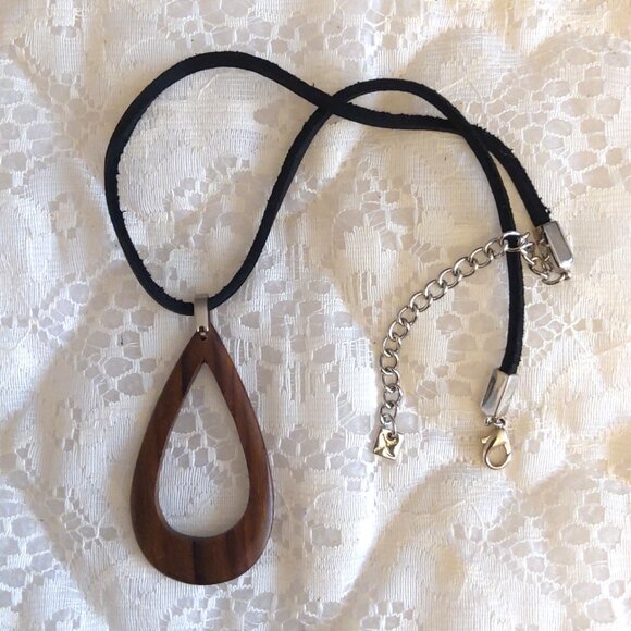 COPY - NEW Bauxo Black Leather Necklace with Brown Handmade Oval Wooden Pendant - Picture 2 of 6